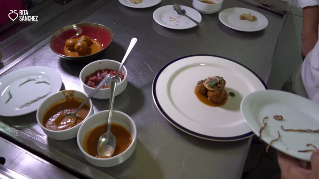 Octavio Figueroa y su reinterpretación de las albóndigas al chipotle